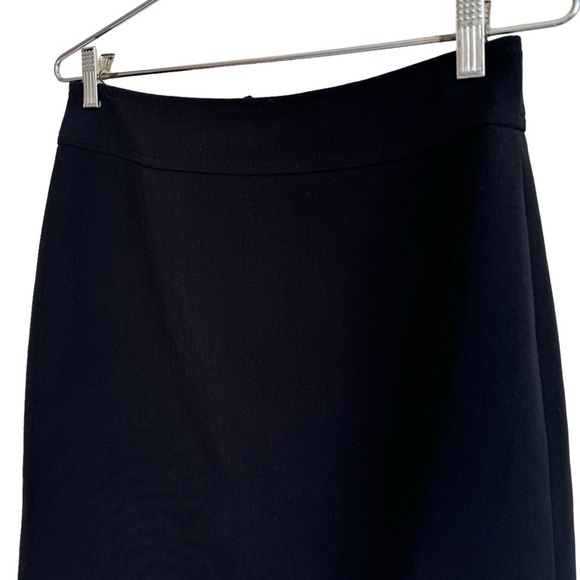 Akris Punto Wool Blend Pleated Back Pencil Skirt, Size 6 - Picture 2 of 8